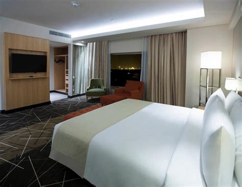 Holiday Inn Chennai OMR IT Expressway in India - Room Deals, Photos ...