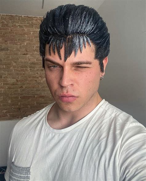 Guts cosplay : r/Berserk