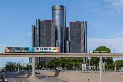 Explore the Motor City by Train with the Detroit People Mover - Gate to Adventures