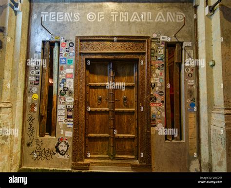 Entrance to a speakeasy bar in Chinatown, Bangkok, Thailand Stock Photo - Alamy