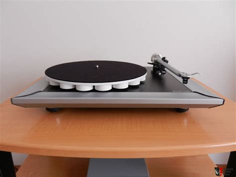 Rega P7 Turntable Photo #902013 - Canuck Audio Mart