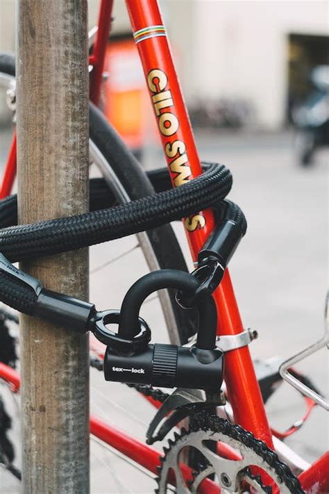 Red and White Road Bicycle · Free Stock Photo