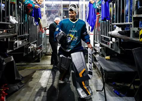 [VIDEO]: Petr Cech makes ice hockey debut with Belfast Giants | The ...