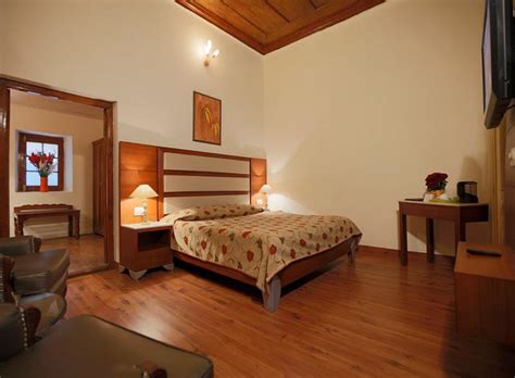 Hotel Grand View in Dalhousie, Himachal Pradesh