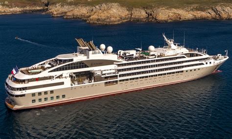 Cruise liner Le Soleal from Ponant: cruise prices, description, specifications, routes, deck ...