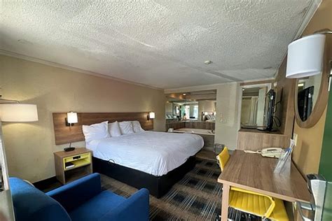 Days Inn by Wyndham Liverpool/Syracuse | Liverpool, NY Hotels