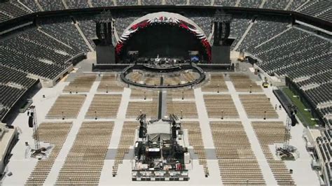 Bon Jovi- The Circle Tour Stadium set up; time lapse! - YouTube