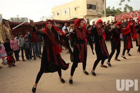 Photo: Palestinians Celebrating Palestinian Culture - GAZ2019042508 - UPI.com