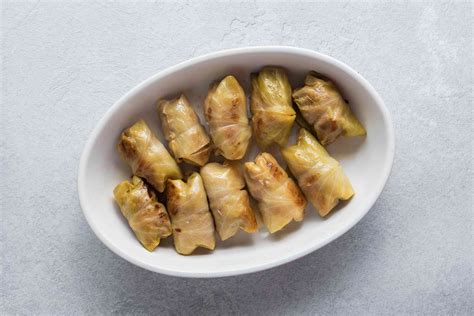 German Stuffed Cabbage Rolls (Kohlrouladen) Recipe