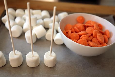 Halloween Treats: Candy-Dipped Marshmallow Pumpkin Pops | KQED