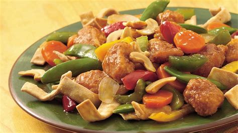 Crispy Chicken Chow Mein Recipe - Pillsbury.com