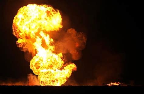 3 injured when natural gas pipeline explodes