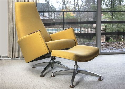 Mid Century Modern Armchair with Ottoman | EBTH