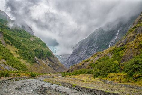 Battling weather at Franz Josef Glacier | Atlas & Boots