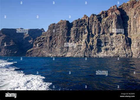 Los gigantes cliff tenerife canary hi-res stock photography and images - Alamy