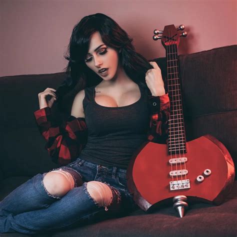 Marceline (Adventure Time) by Rolyat : cosplaygirls | Marceline cosplay, Guitar, Marceline