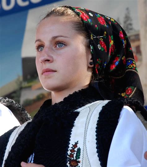 romanians people traditional costume clothing Bucovina Romania | Romanian people, Costume ...