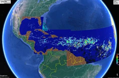 Satellites Reveal Sheer Size of Record-Breaking Algae Bloom Approaching ...