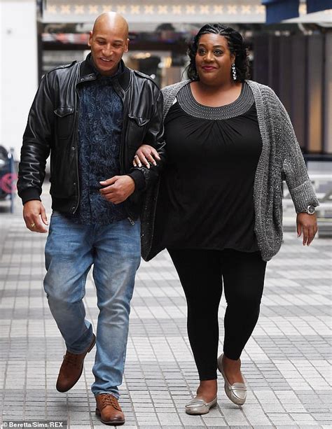 Celebs Go Dating: Alison Hammond links arms with boyfriend Ben - Hot ...