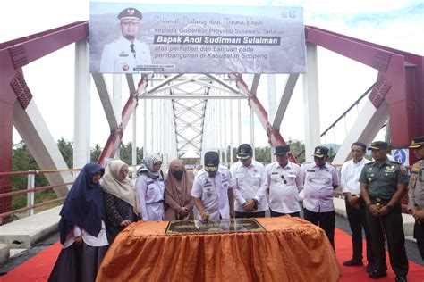 Gubernur Sulsel Resmikan Jembatan Andalan Pacongkang, Dilengkapi ...