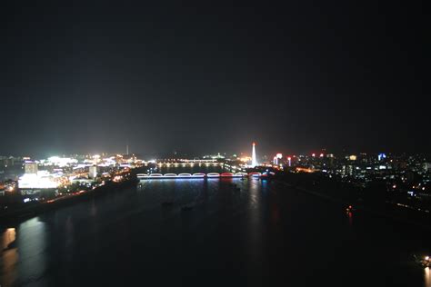 File:Pyongyang at night (6647267811).jpg - Wikimedia Commons
