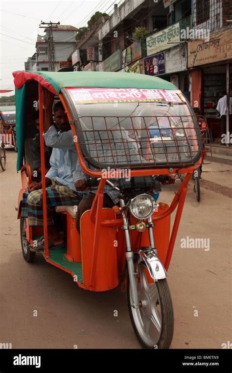 Electric rickshaw hi-res stock photography and images - Alamy