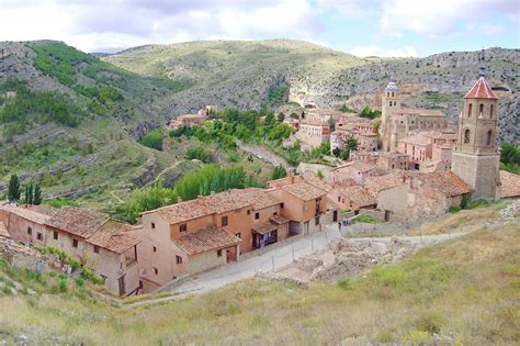 Blue Green Atlas - The Geography of Spain - Aragón