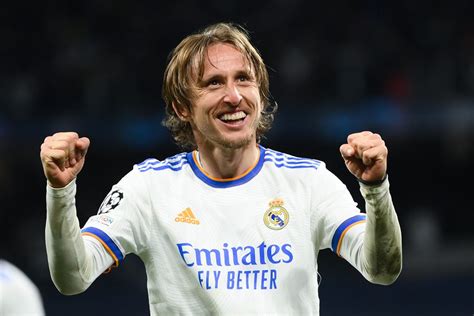 Modric se aproxima a quebra de recorde de Puskas após renovação no Real Madrid | Esporte Clube | GQ