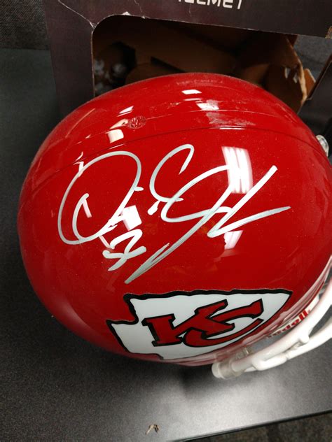 Anyone recognize this autograph? : r/KansasCityChiefs