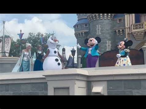 MAGIC KINGDOM CASTLE SHOW - YouTube