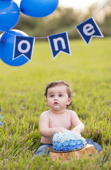 Adorable Cake Smash Ideas for a Boy's First Birthday