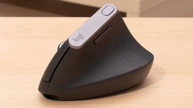 Logitech MX Vertical vs Logitech Lift Side-by-Side Mouse Comparison - RTINGS.com