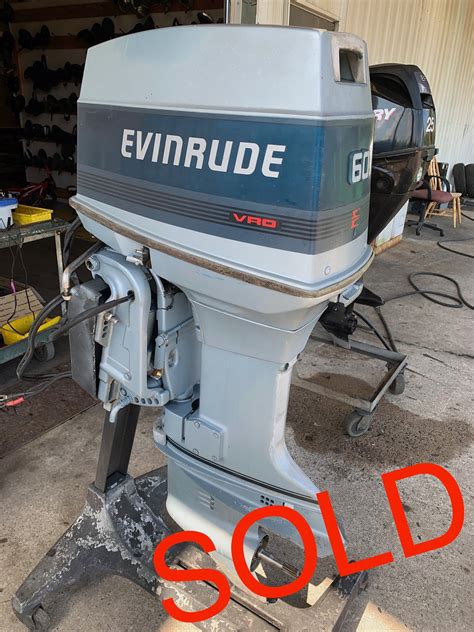 1986 Evinrude 60 HP 3 Cylinder Carbureted 2 Stroke 20" (L) Outboard ...