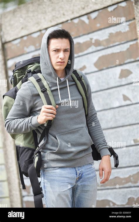 Homeless teenager looking sad hi-res stock photography and images - Alamy