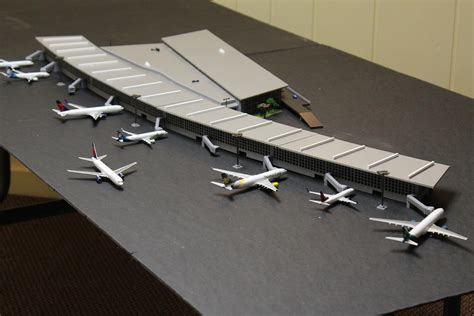 1/400 Scale Model Airport Terminal, 44% OFF