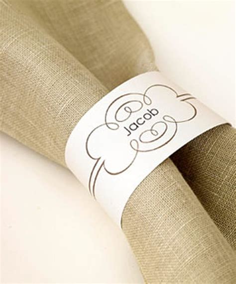 Paper Napkin Rings for Thanksgiving Place Settings | Thoughtfully Simple