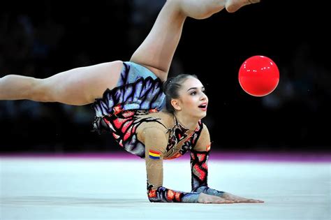 Free Shipping New Standard Colorful Rhythmic Gymnastics Ball ...