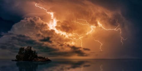 Top Focus Animal: Causes Of Lightning And Thunder