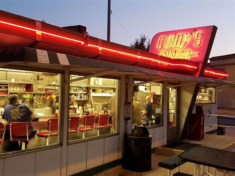 Cindy's Diner: You Need to Check Out Ft. Wayne's Tiniest Eatery