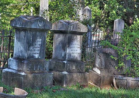 Oakland Cemetery – Haunted Houses