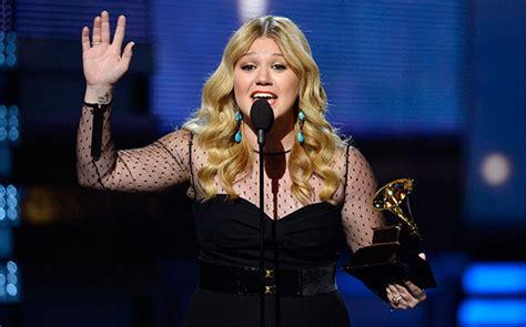 Kelly Clarkson Won Grammy for Best Pop Vocal Album | Celebrity News ...