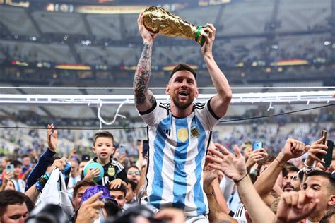 Leo Messi y el Real Madrid, reyes del fútbol en un 2022 de locura