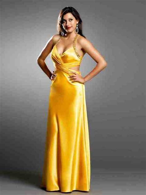 20 Eye-Catching Yellow Bridesmaid Dress Ideas - Weddingomania