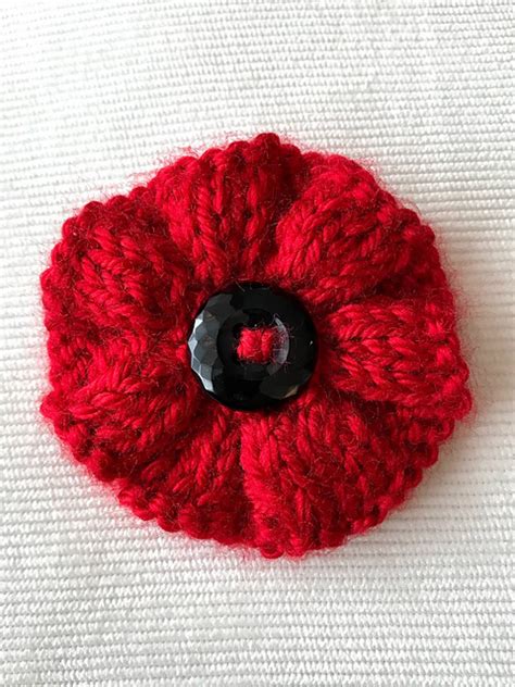 Ravelry: The Poppy Brooch pattern by Mareena Wallace