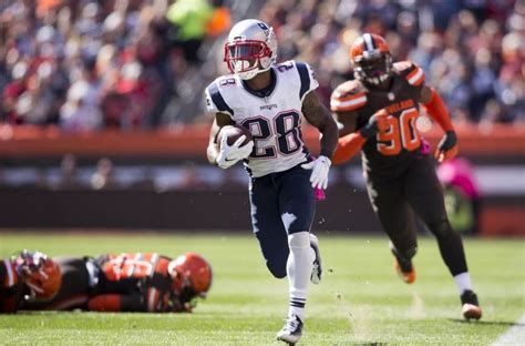 Patriots Gridiron News 11/12: The James White-Dion Lewis Situation