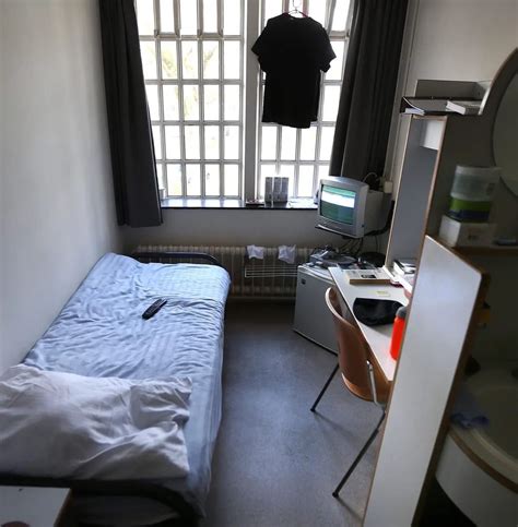 SAY CHEESE! 👄🧀 on Twitter: "This is a prison cell in Norway. The ...