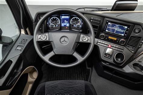 Mercedes-Benz Trucks запускает две новых модели – Actros F и Actros Edition 2 – logist.today