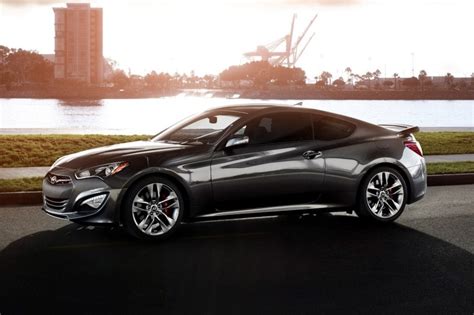 2016 Hyundai Genesis Coupe Pictures - 177 Photos | Edmunds