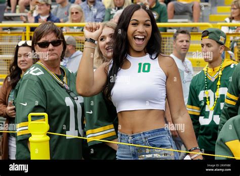 Green Bay Packers quarterback Jordan Love's mom Anna Love, left, and ...