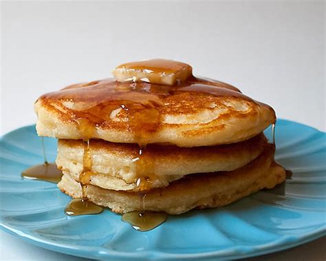 Fluffy Buttermilk Pancakes Recipe